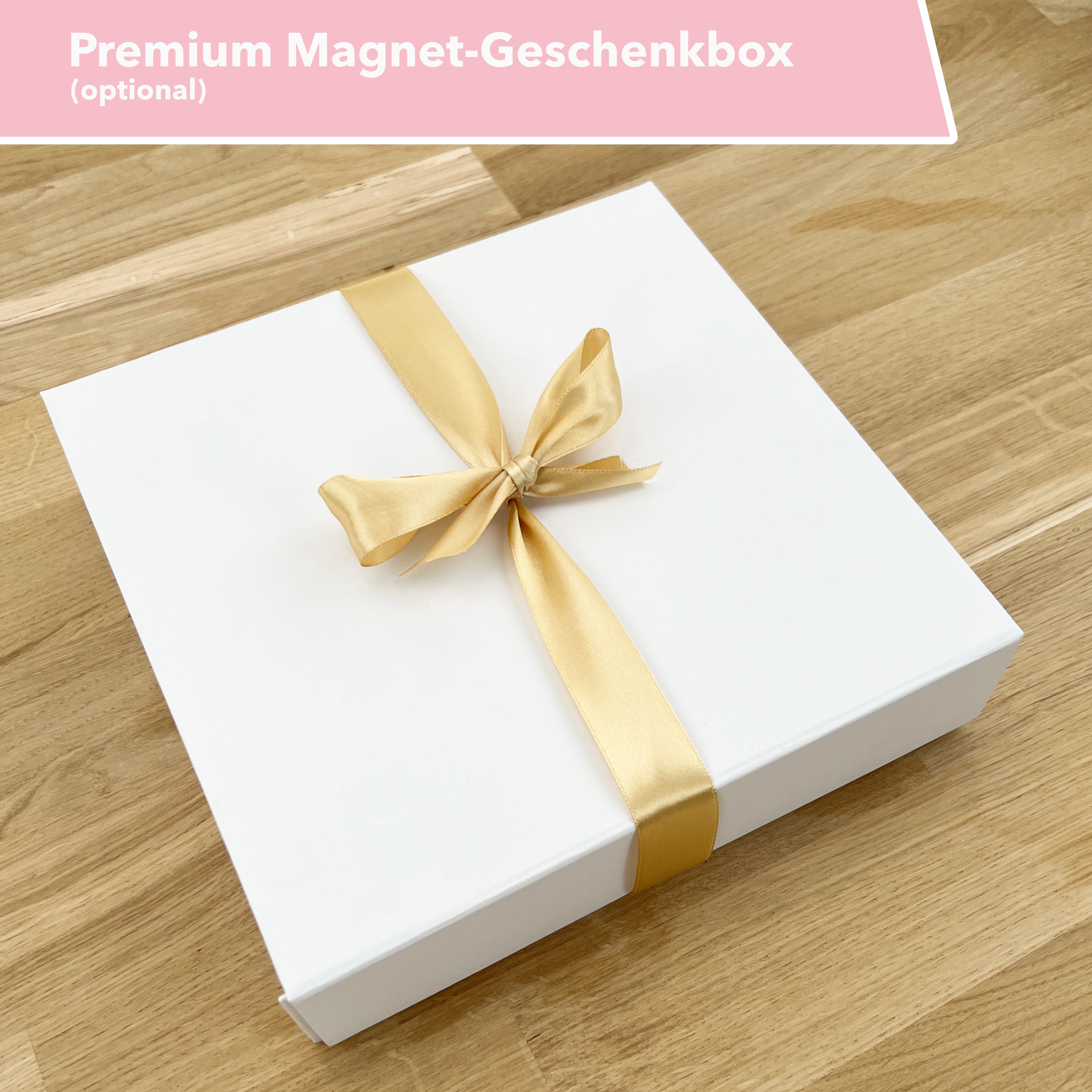 Holzflugzeug mit Namen personalisiert mit Tierfiguren